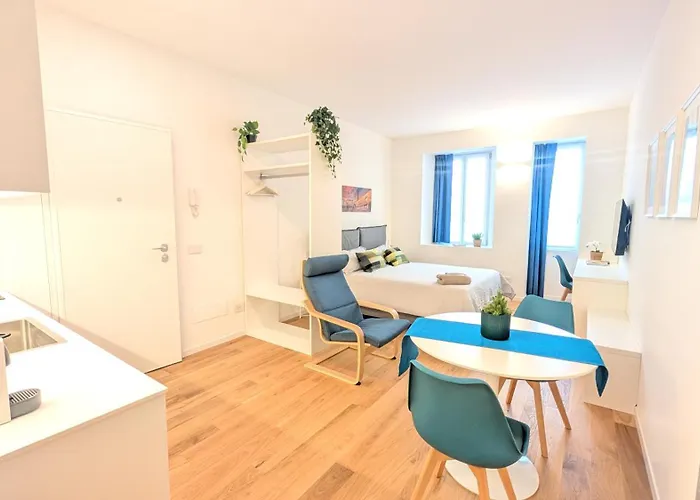 Bergamasque Apartment *